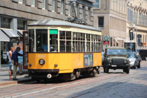 Oude tram in het centrum van Milaan